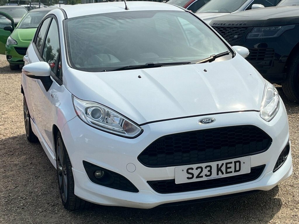 Ford Fiesta Fiesta Startline S23KED White #6