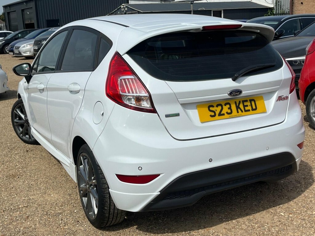 Ford Fiesta Fiesta Startline S23KED White #4