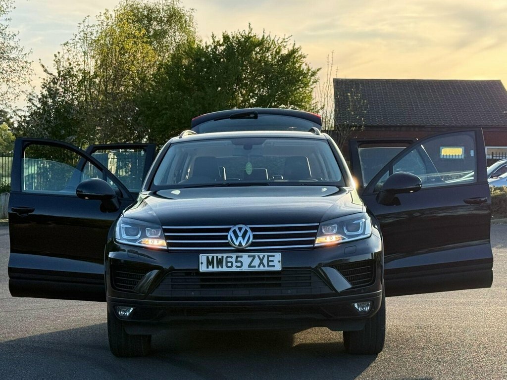 Volkswagen Touareg Suv MW65ZXE Black #2