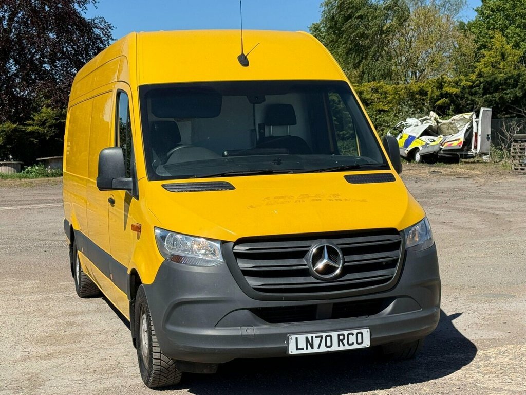 Mercedes-Benz Sprinter Mpv LN70RCO Yellow #6
