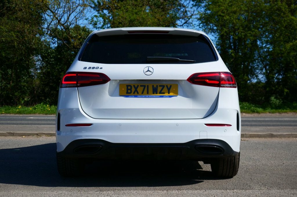 Mercedes-Benz B Class 1.3L Amg Line Edition White #5