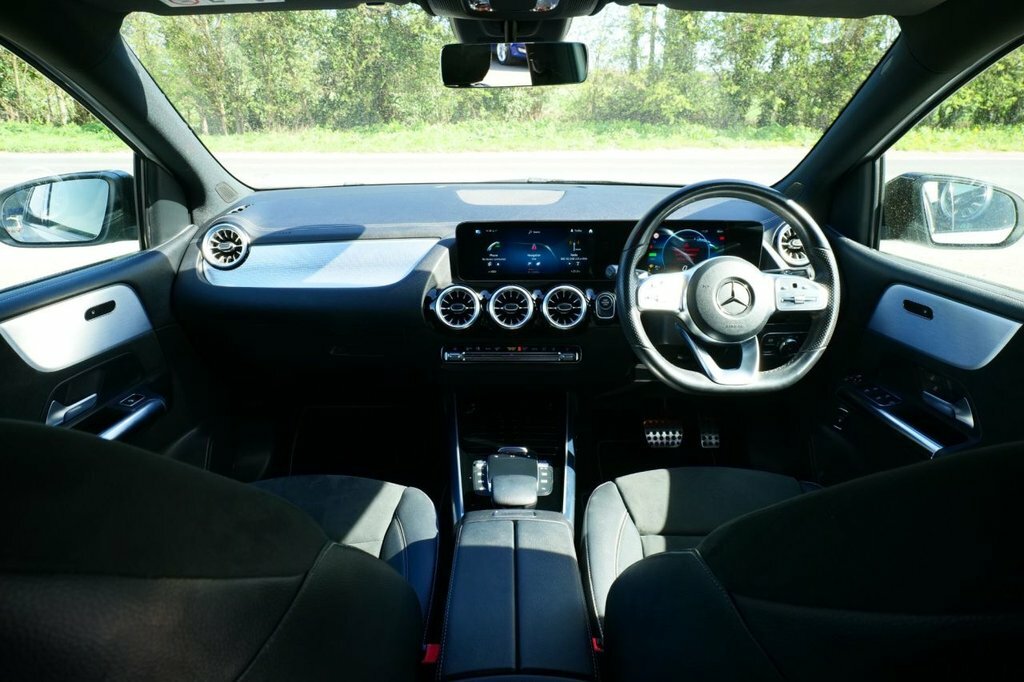 Mercedes-Benz B Class 1.3L Amg Line Edition White #3