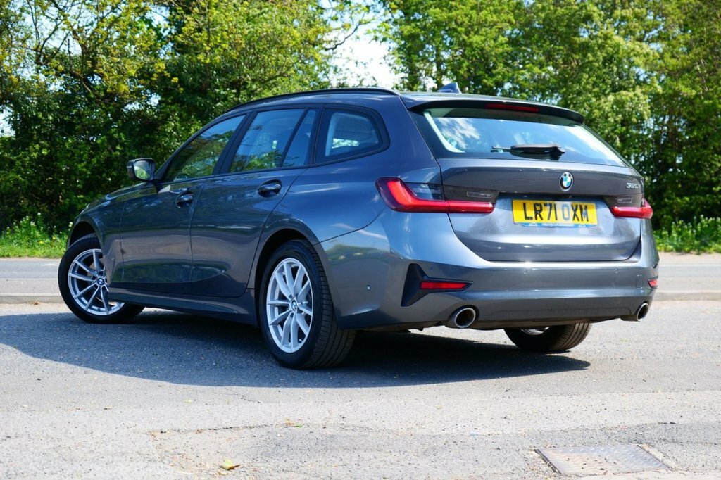 BMW 3 Series 2L Se Pro LR71OXM Grey #2