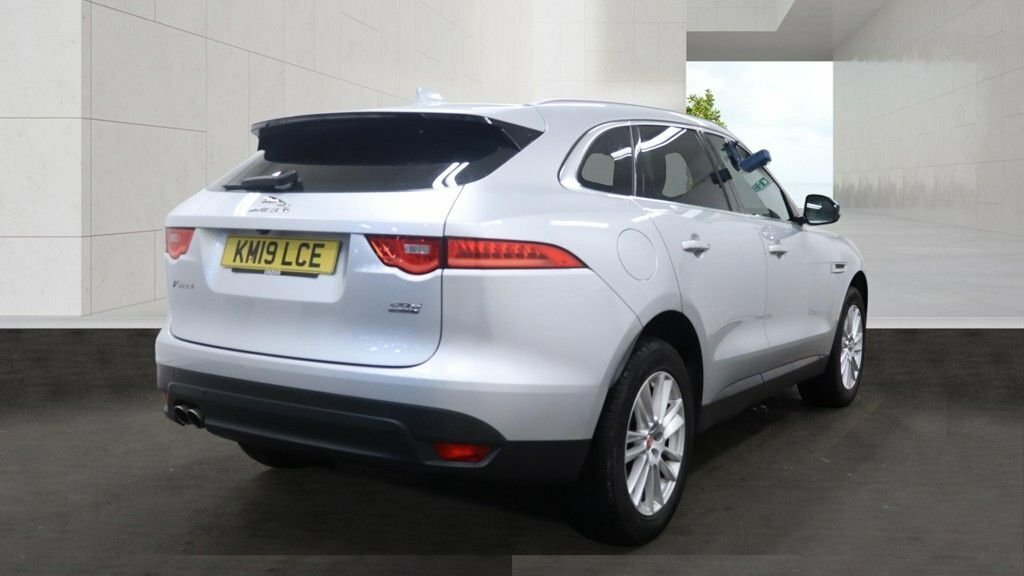 Jaguar F-Pace 2L Portfolio KM19LCE Silver #2