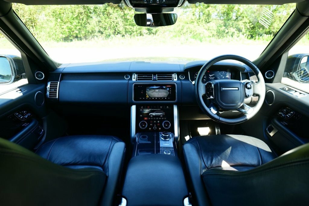 Land Rover Range Rover 3L Autobiography 5dr EY69HFM Black #3