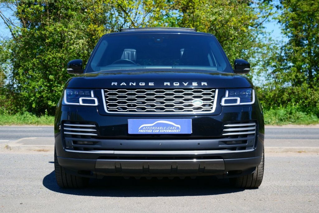Land Rover Range Rover 3L Autobiography 5dr EY69HFM Black #4