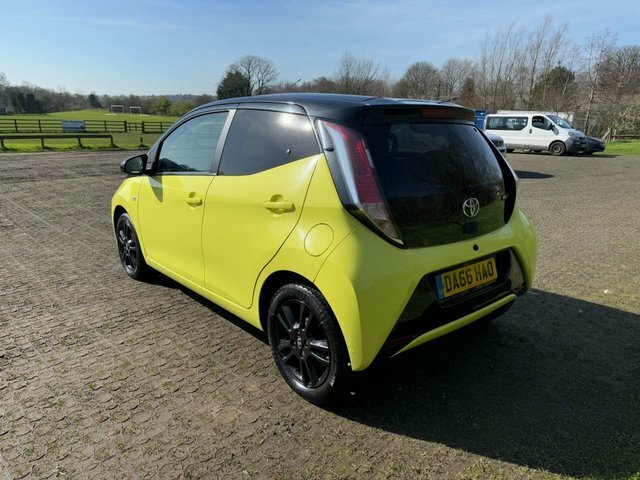 Toyota Aygo 1.0 Vvt-i X-cite 3 Yellow Bi-tone Hatchback Pe DA66HAO Yellow #4