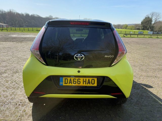 Toyota Aygo 1.0 Vvt-i X-cite 3 Yellow Bi-tone Hatchback Pe DA66HAO Yellow #5