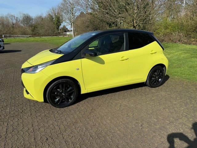 Toyota Aygo 1.0 Vvt-i X-cite 3 Yellow Bi-tone Hatchback Pe DA66HAO Yellow #3