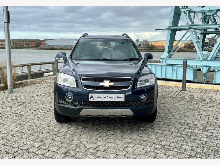 Chevrolet Captiva Lt 7S Vcdi A Grey #2