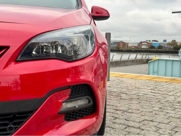 Vauxhall Astra 1.4I Turbo Limited Edition Euro 6 KV65WVO Red #3