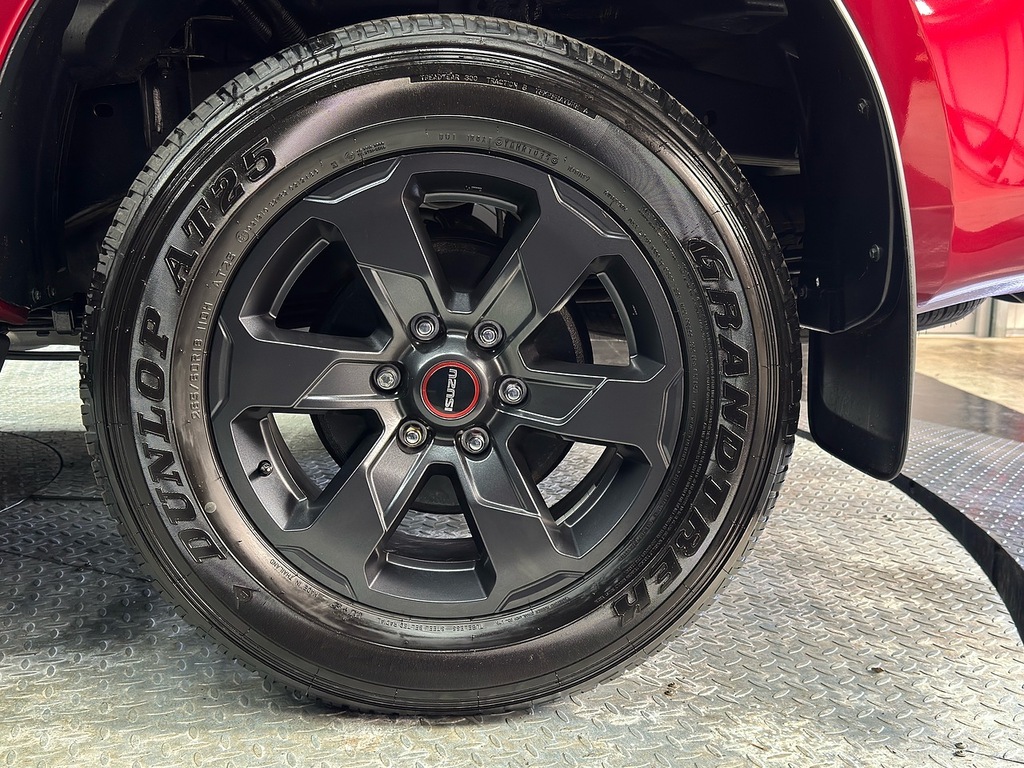Isuzu D-Max Td V-cross Commercial U933 Ulez BP75XZJ Red #5