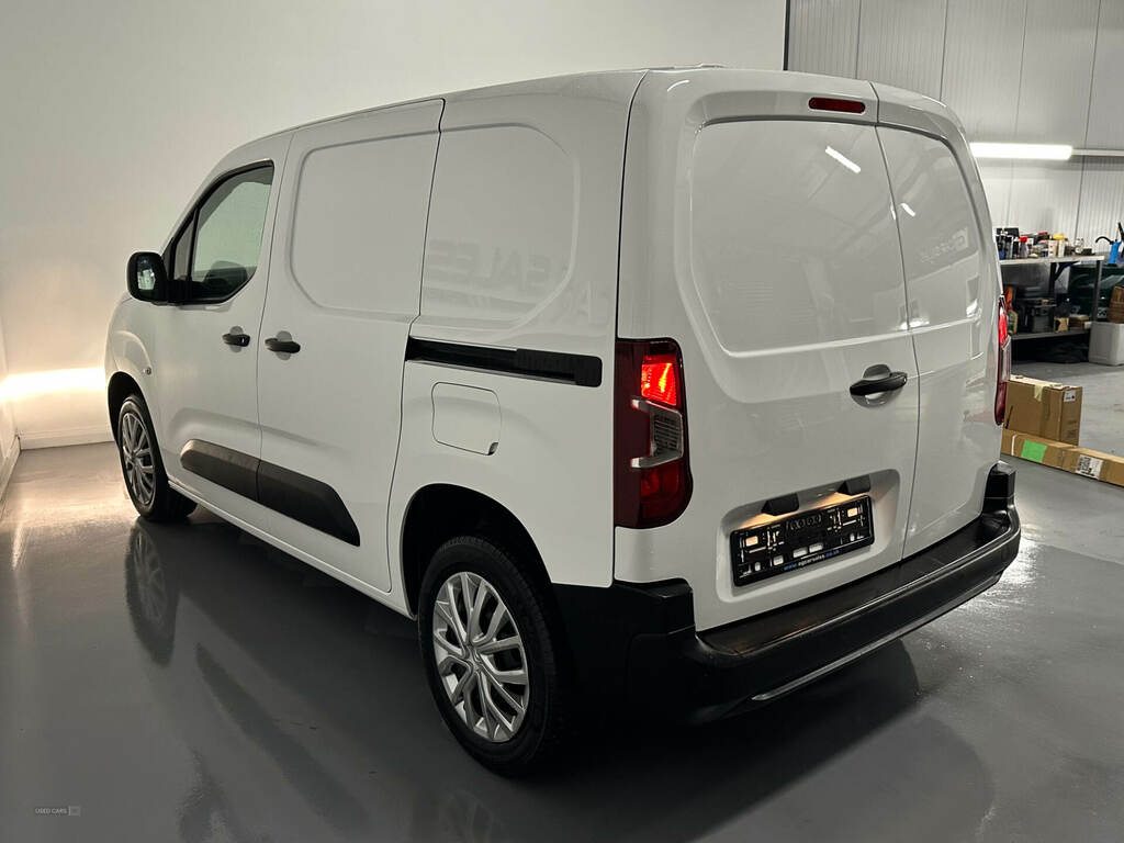 Citroen Berlingo 1.5 Bluehdi 1000Kg Enterprise Pro 100Ps 6 Speed CJ71EUZ White #6
