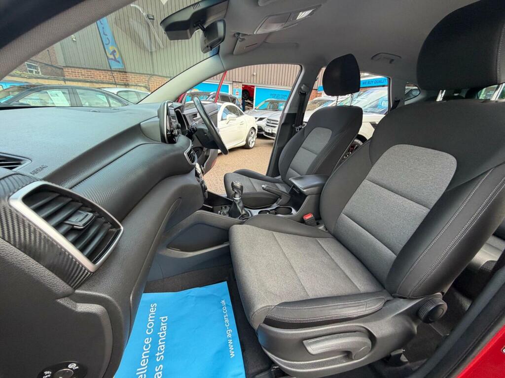 Hyundai Tucson Suv 1.6 Gdi Se Nav Euro 6 Ss 202069 YT69HCP Red #4
