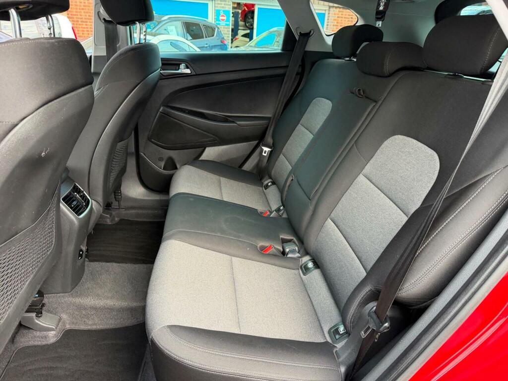 Hyundai Tucson Suv 1.6 Gdi Se Nav Euro 6 Ss 202069 YT69HCP Red #5