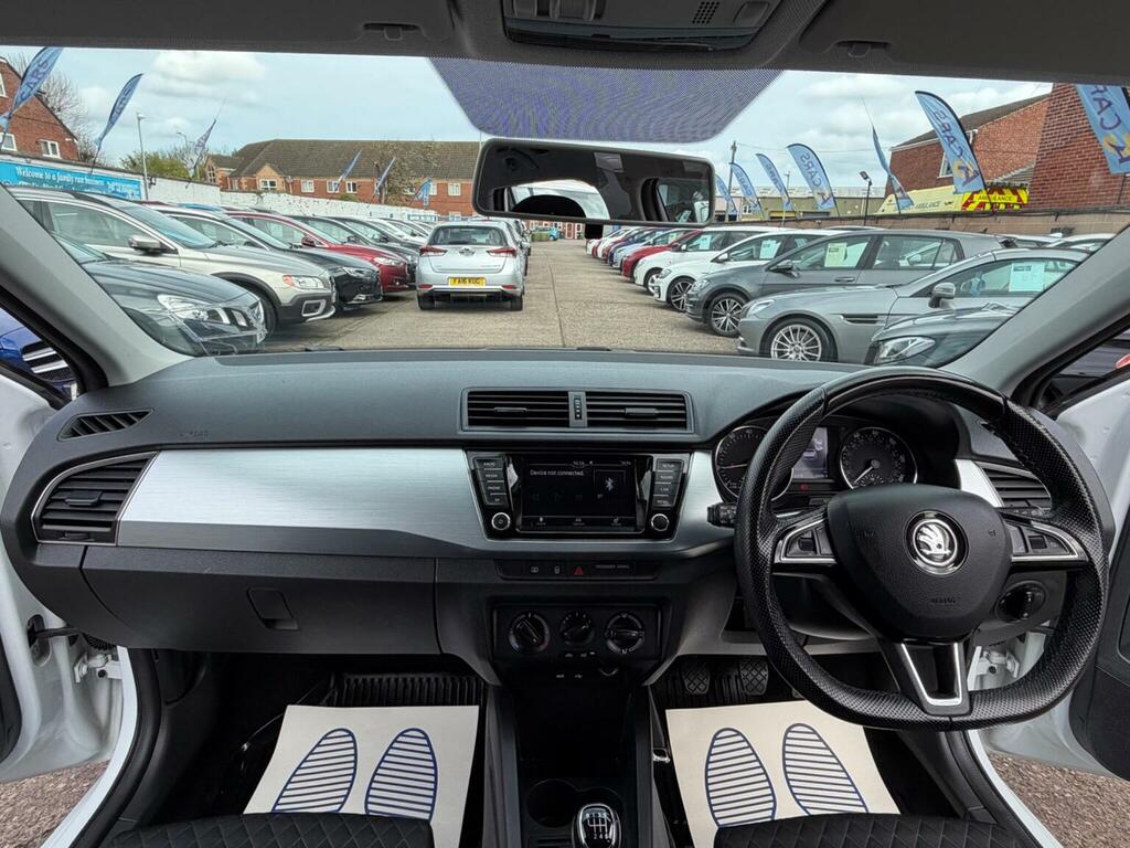 Skoda Fabia Hatchback 1.0 Tsi Redline Euro 6 Ss 20186 WD67KFY White #2