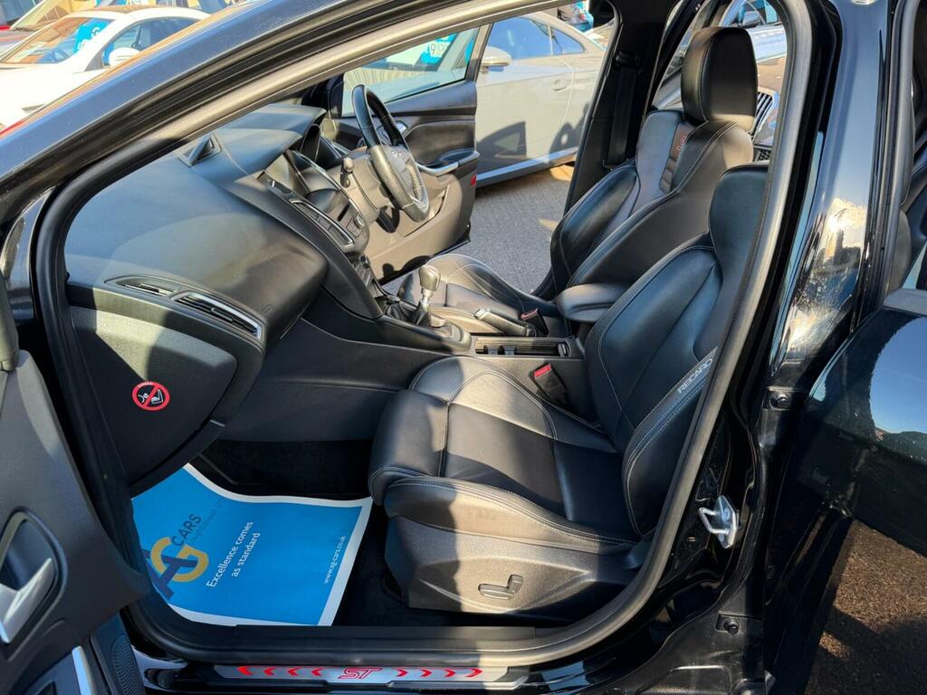 Ford Focus Hatchback 2.0 Tdci St-3 Euro 6 Ss 201616 Black #4