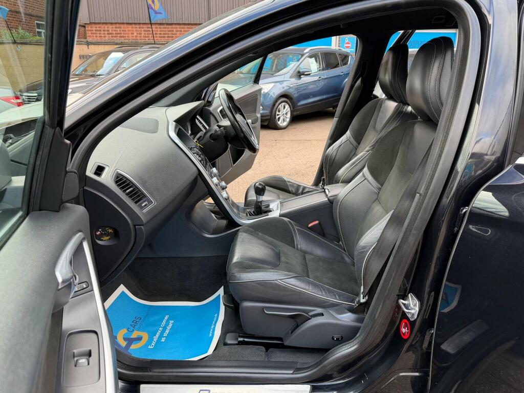 Volvo XC60 Suv 2.4 D4 R-design Awd Euro 5 Ss 201464 Black #4