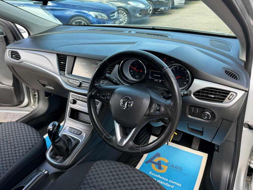 Vauxhall Astra Hatchback 1.6 Cdti Ecotec Blueinjection Tech Line BK68XTV Silver #3