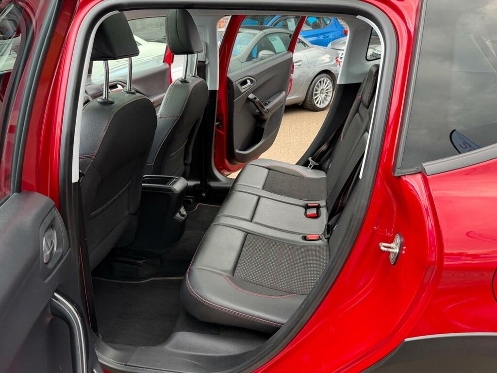 Peugeot 2008 Suv 1.6 Bluehdi Gt Line Euro 6 201818 Red #5