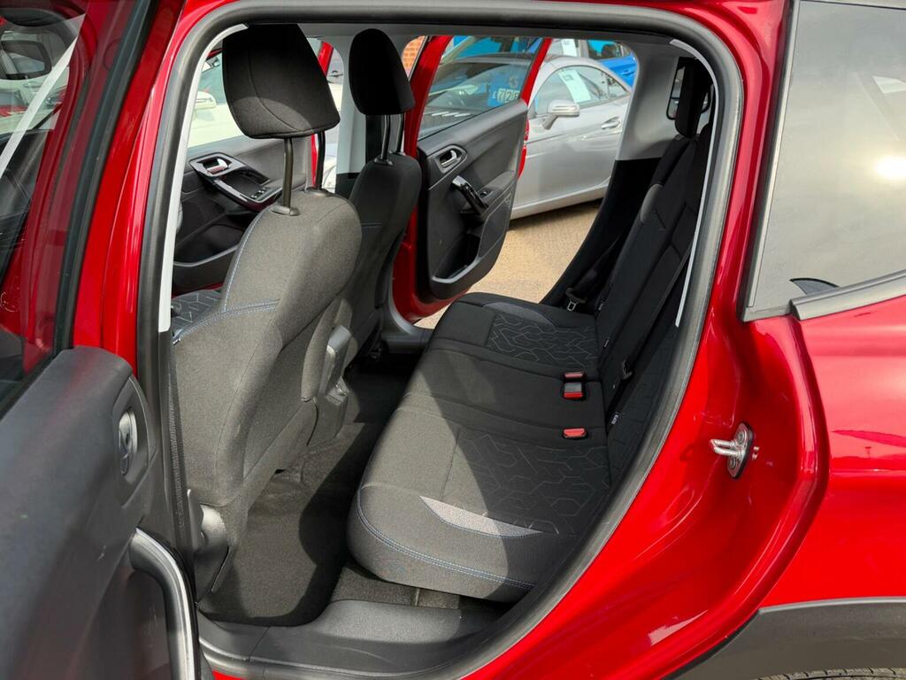 Peugeot 2008 Suv 1.2 Puretech Signature Euro 6 Ss 2019 NJ69KTC Red #5