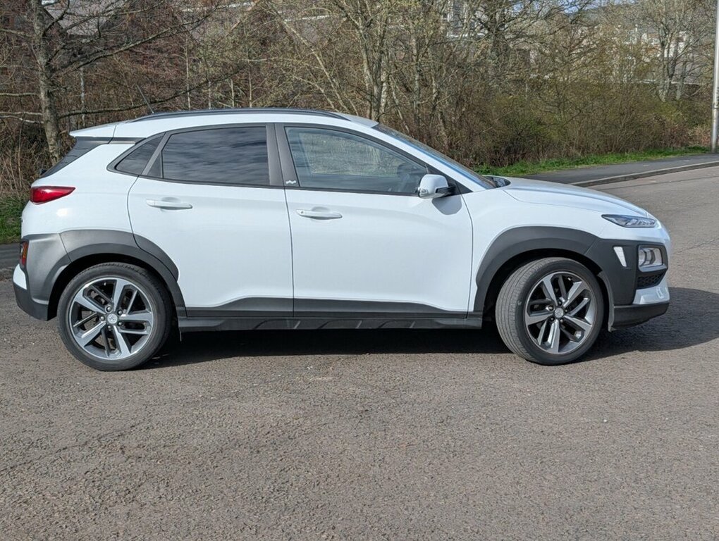 Hyundai Kona 1L Play White #5