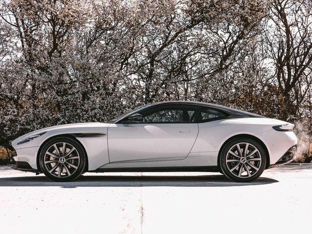 Aston Martin DB11 V8 Euro 6 White #3
