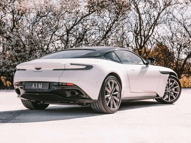Aston Martin DB11 V8 Euro 6 White #2