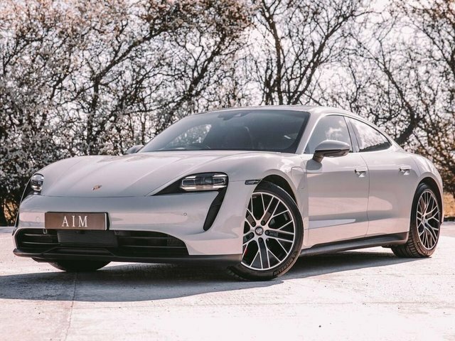 Porsche Taycan Plus 93.4Kwh 4S Saloon Grey