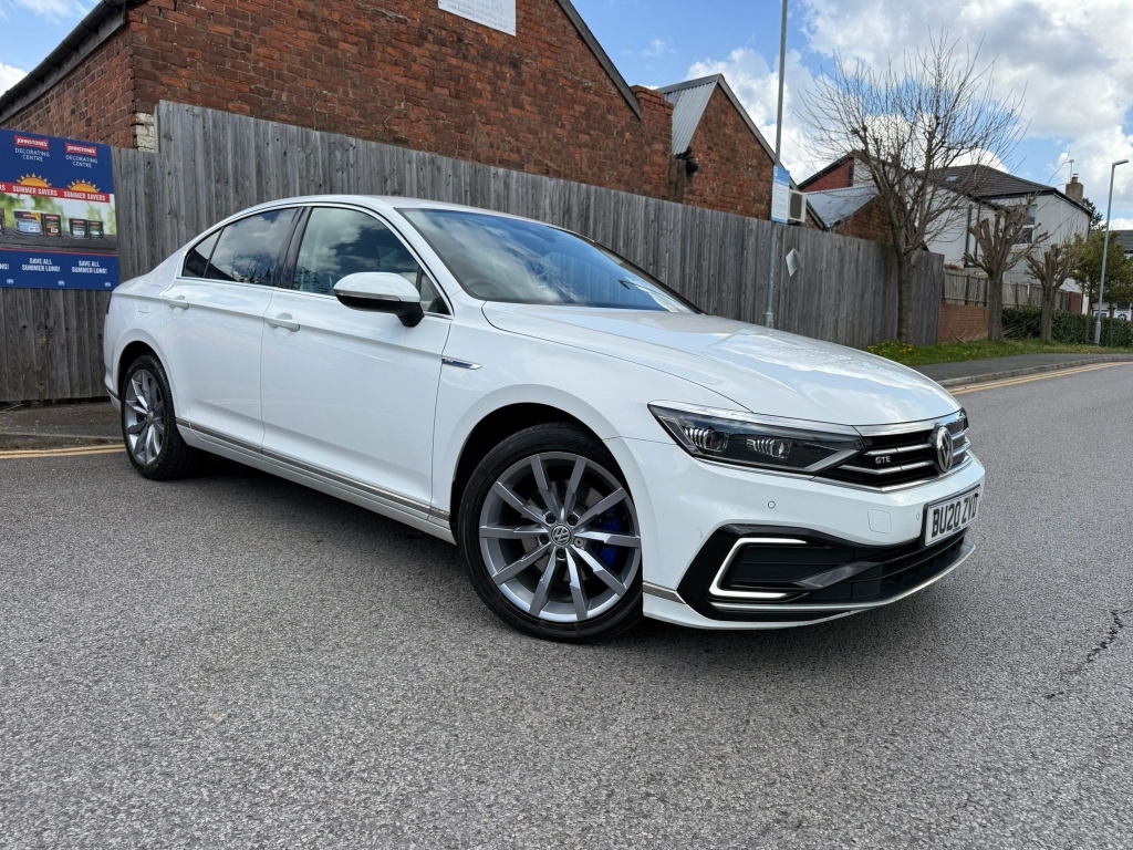 Volkswagen Passat 1.4 Gte Advance Dsg White
