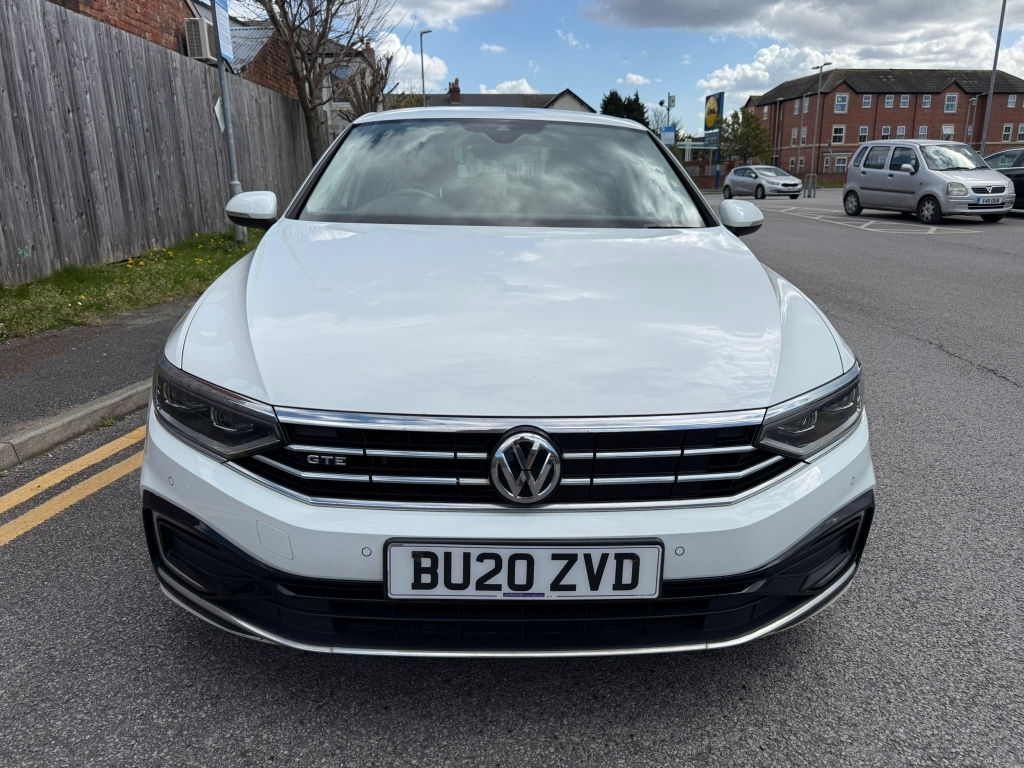 Volkswagen Passat 1.4 Gte Advance Dsg White #3