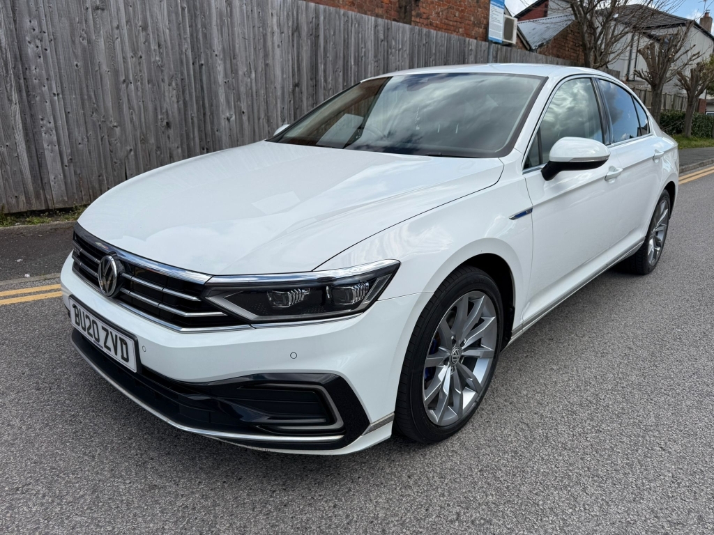 Volkswagen Passat 1.4 Gte Advance Dsg White #4
