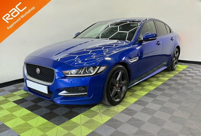 Jaguar XE 2.0D R-sport Saloon Blue