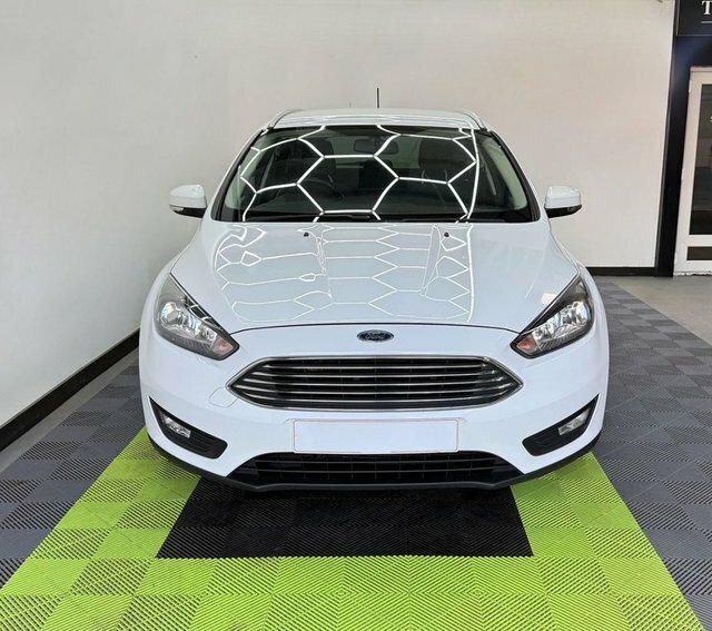 Ford Focus 1.5 Tdci Zetec Edition YR18CHN White #3
