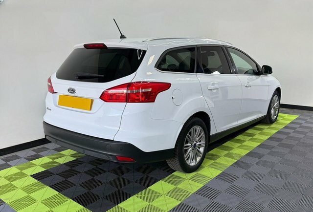 Ford Focus 1.5 Tdci Zetec Edition YR18CHN White #2