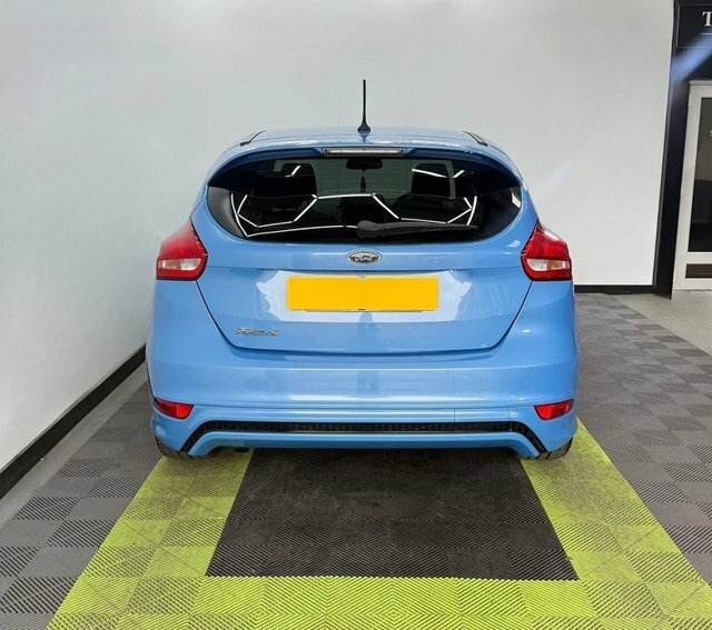 Ford Focus 1.5 Tdci St-line Hatchback BL17NPO Blue #4