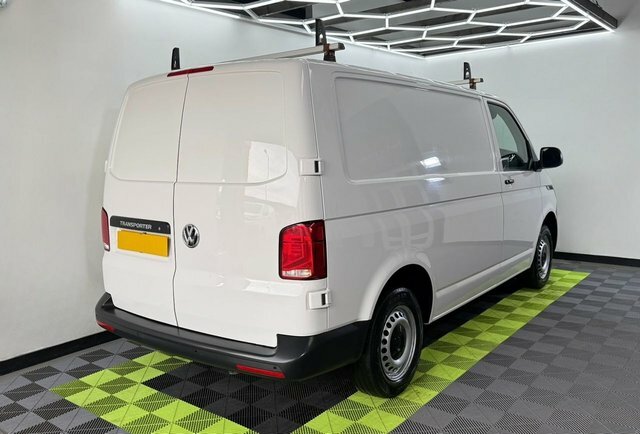 Volkswagen Transporter 2.0 Tdi T28 Startline SJ21XTH White #2