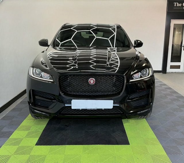 Jaguar F-Pace 2.0 D180 R-sport Suv PF67VVX Black #3
