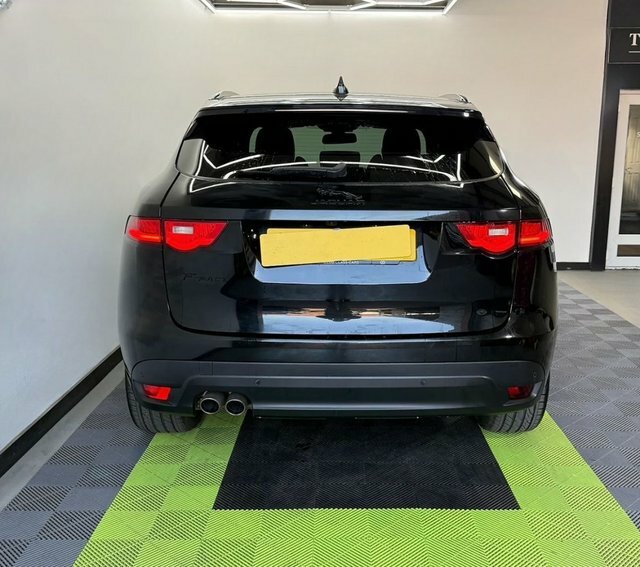 Jaguar F-Pace 2.0 D180 R-sport Suv PF67VVX Black #4