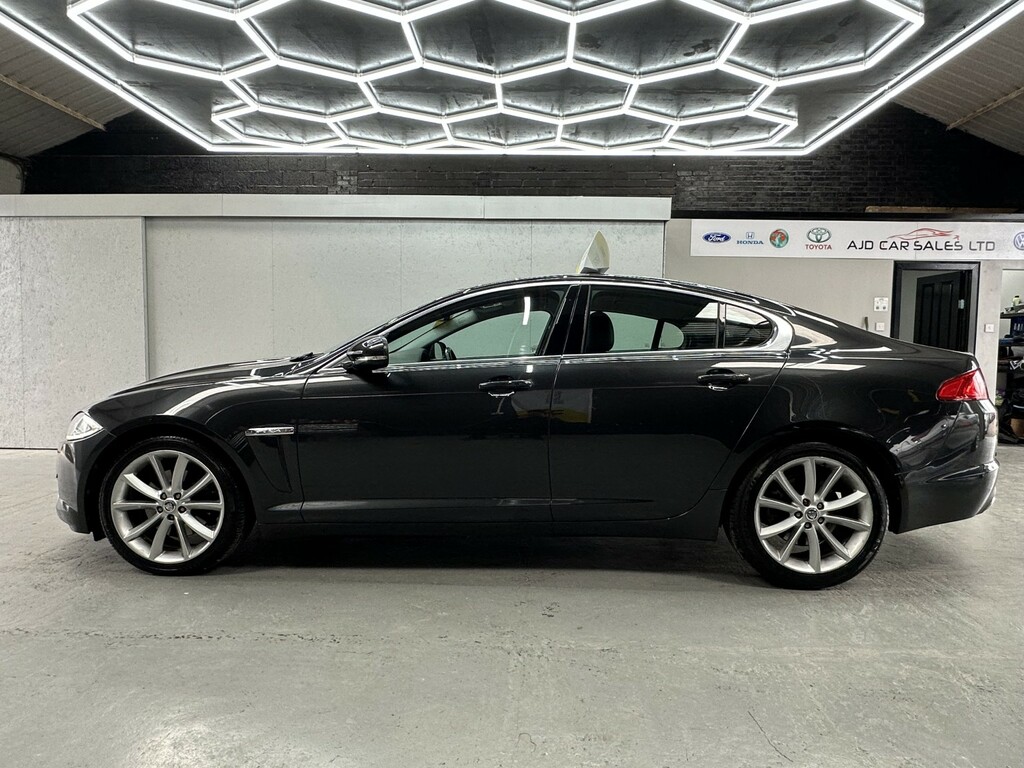Jaguar XF Saloon 3.0 D V6 Premium Luxury Apply For Finance Grey #2