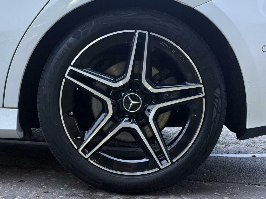 Mercedes-Benz A Class 1.3 A200 Amg Line Edition Executive Hatchback LL22FMZ White #6