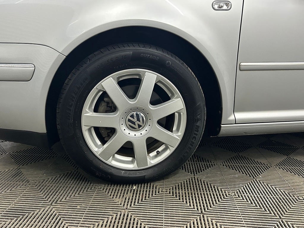 Volkswagen Bora 1.9 Tdi Pd Highline Black #12