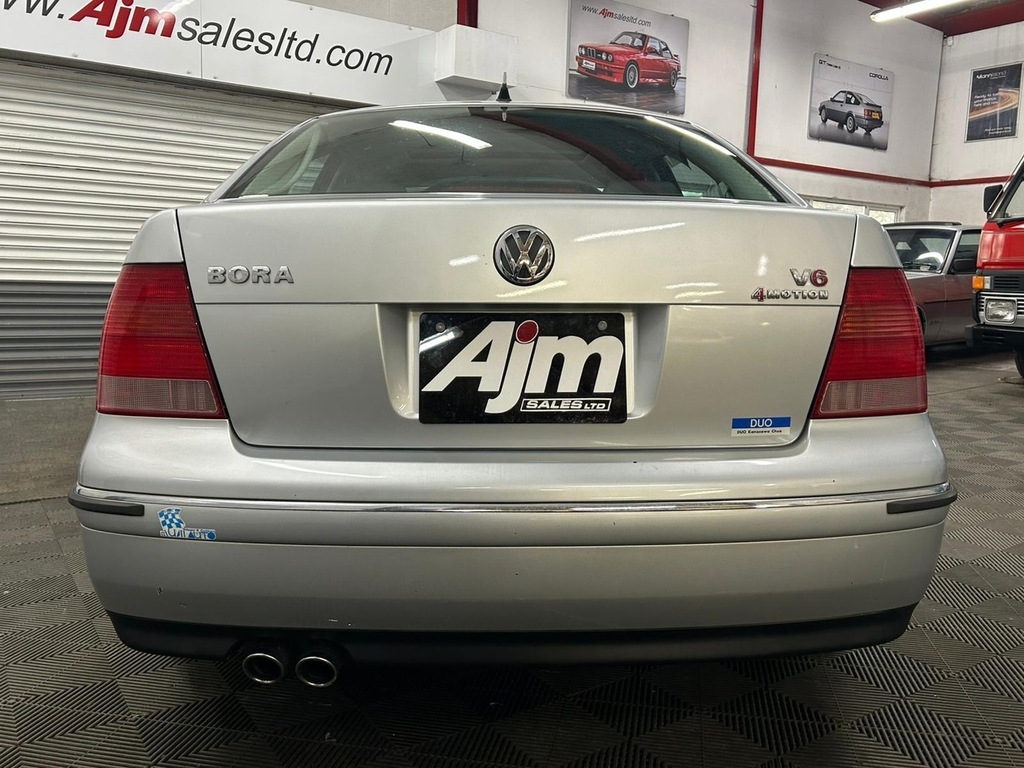 Volkswagen Bora 1.9 Tdi Pd Highline Black #9
