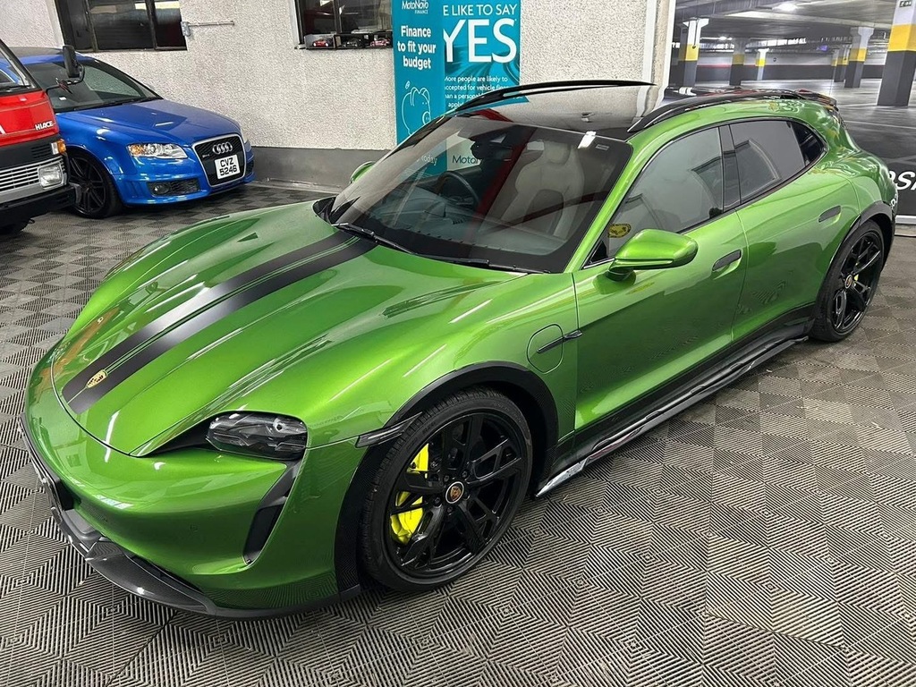 Porsche Taycan Performance Plus Turbo S U882 Ulez BG72UFM Green #4