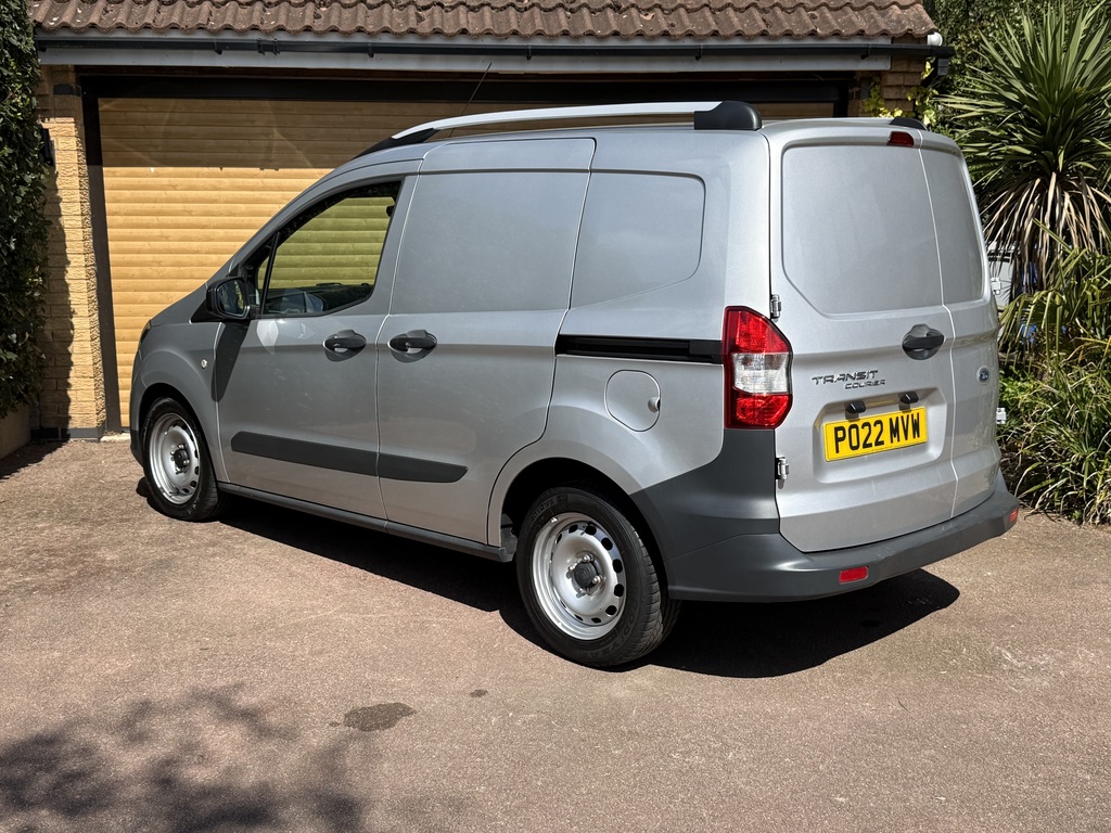 Ford Transit Courier Mpv P022MVW Silver #2