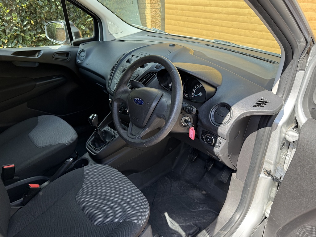 Ford Transit Courier Mpv P022MVW Silver #6