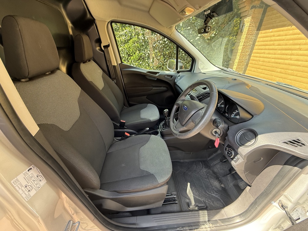 Ford Transit Courier Mpv P022MVW Silver #5
