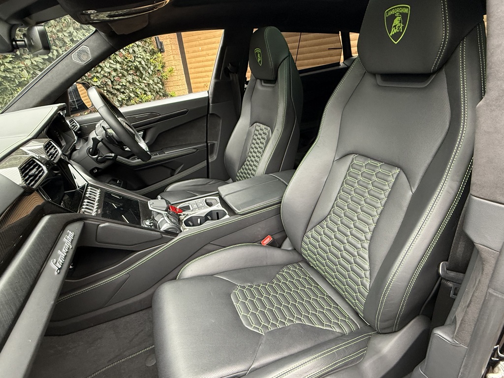 Lamborghini Urus Suv Black #2