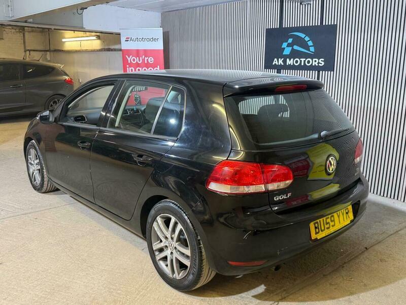 Volkswagen Golf 1.6 Tdi Bluemotion Tech Black #4