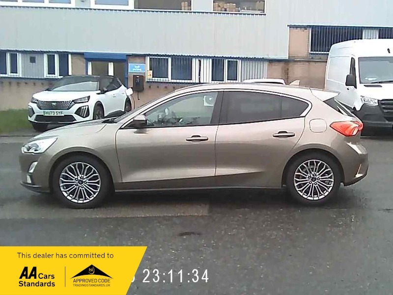 Ford Focus Titanium X Silver